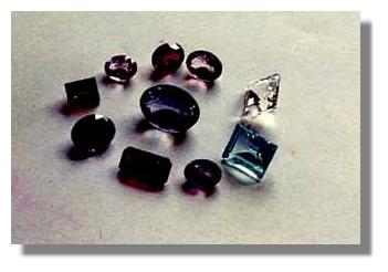 gems1.jpg (9984 bytes)